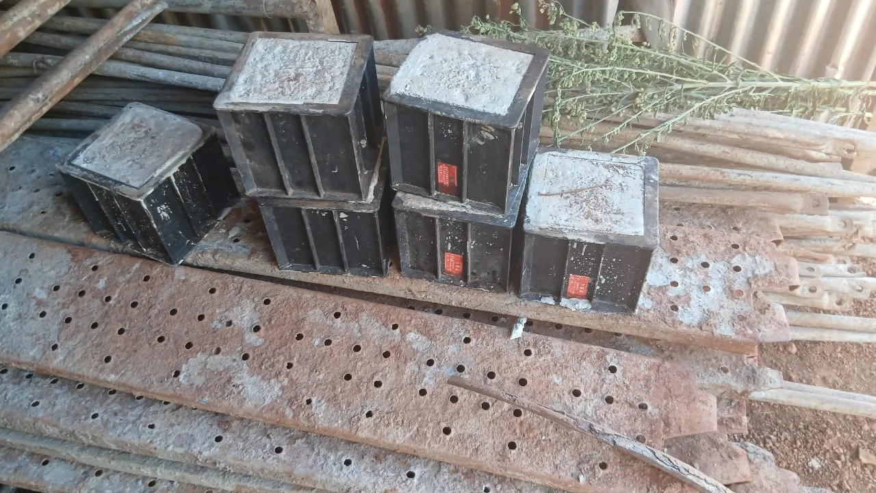 Formwork clamps and accessories